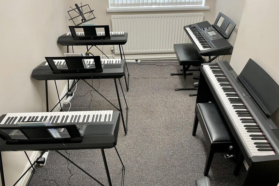 Beginner Keyboard Group Lessons!
